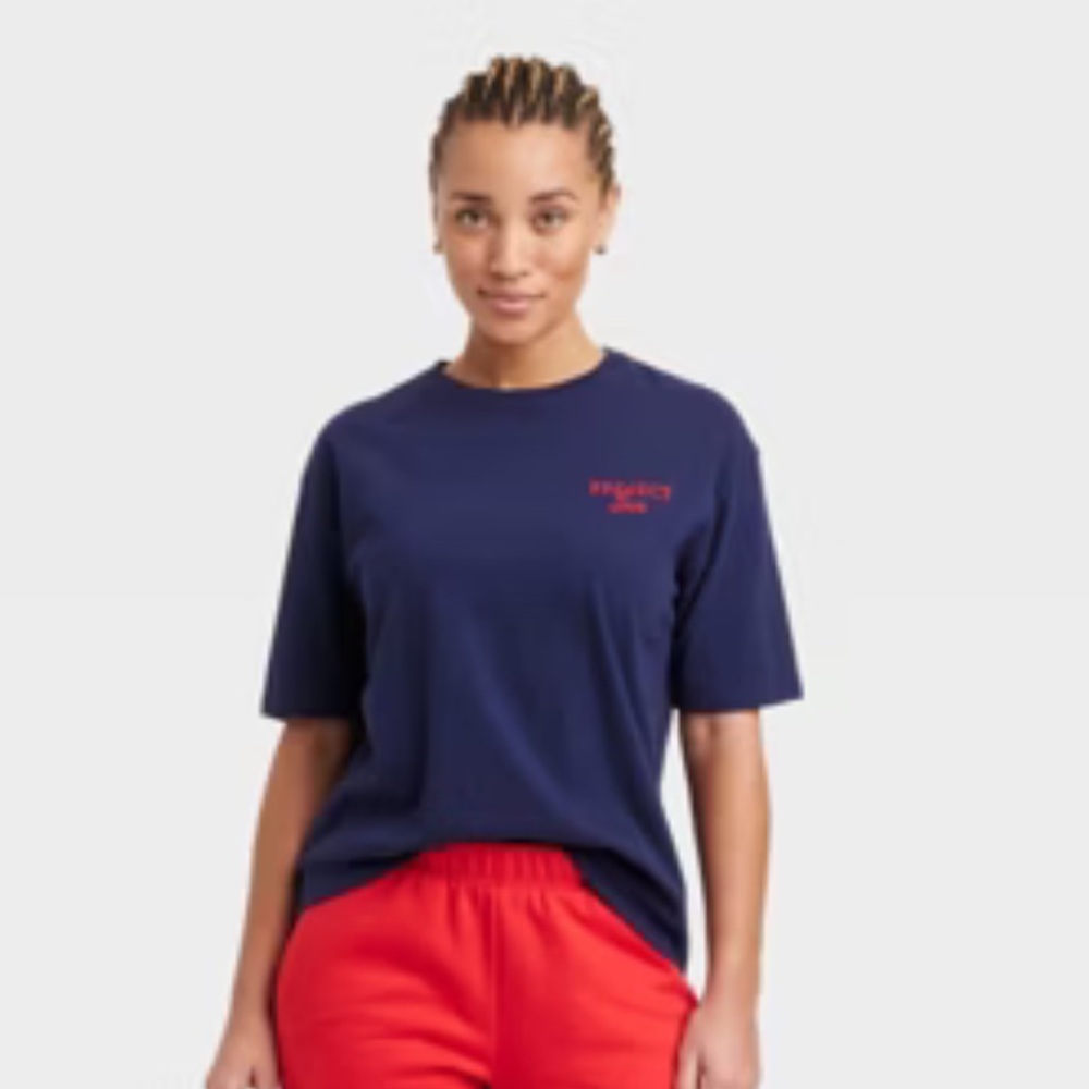 NWT! Universal Thread Women's Project Love Tee🔆 - Picture 2 of 3